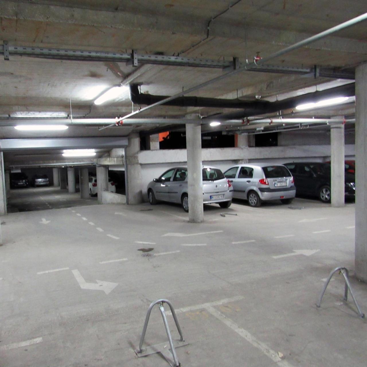 65 Square Meters Designer Apartment In Heart Of City - River View ! Park For Free Ni Exteriér fotografie